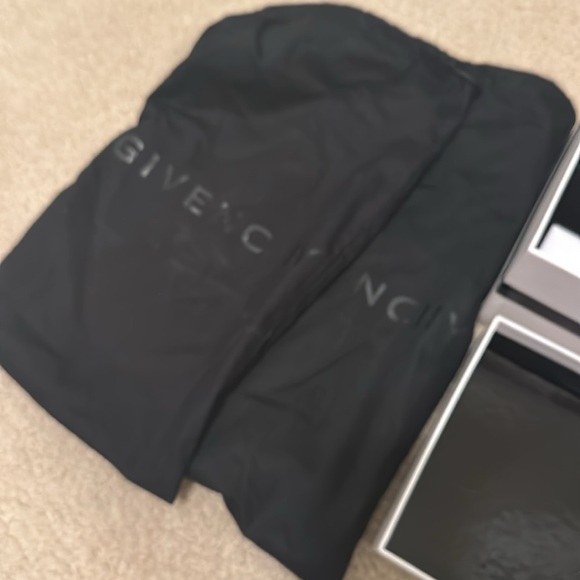 Givenchy Slide Flat Sandals - Picture 4 of 6